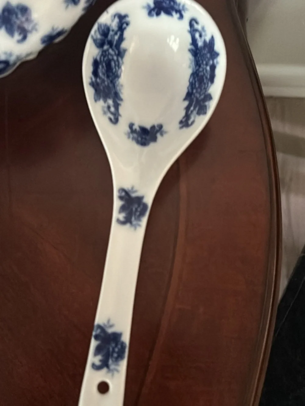 Gorgeous vintage Blue and white tureen